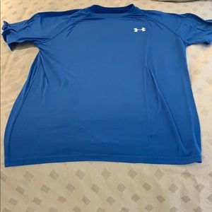 Men’s Under Armour workout shirt